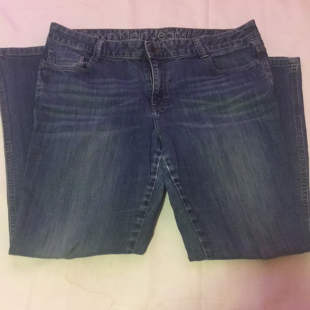 Calvin Klein Ladies 32/14P Jeans